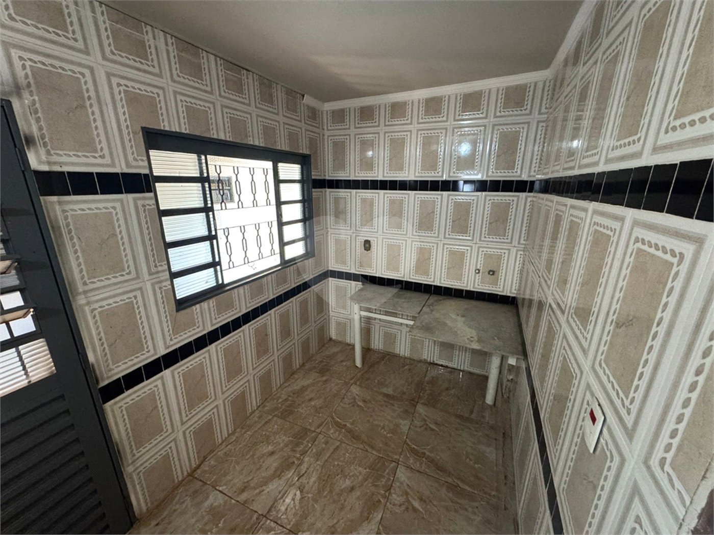 Casa á venda, com 2 Dormitórios e Edícula, em São Carlos-SP.