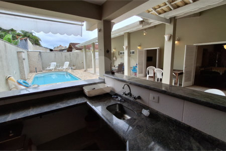 Casa térrea á venda - Balneário