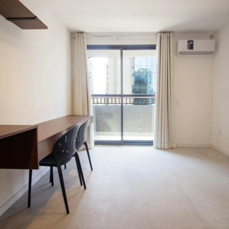 Studio de 26m² para alugar com 1 quarto mobiliado em Pinheiros próximo ao Metrô Faria Lima