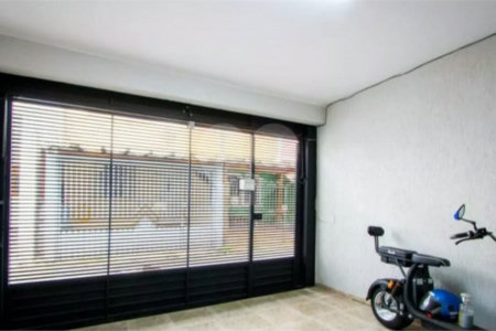 Sobrado com 150m² , 3 dormitórios , sendo 1 suíte , 1 vaga , à venda no centro de Santo André.