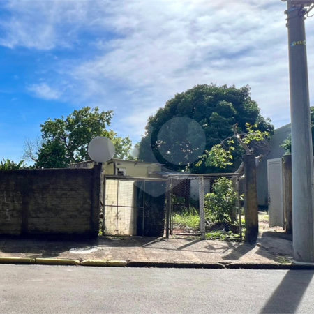 Terreno à Venda no Jardim Tangará