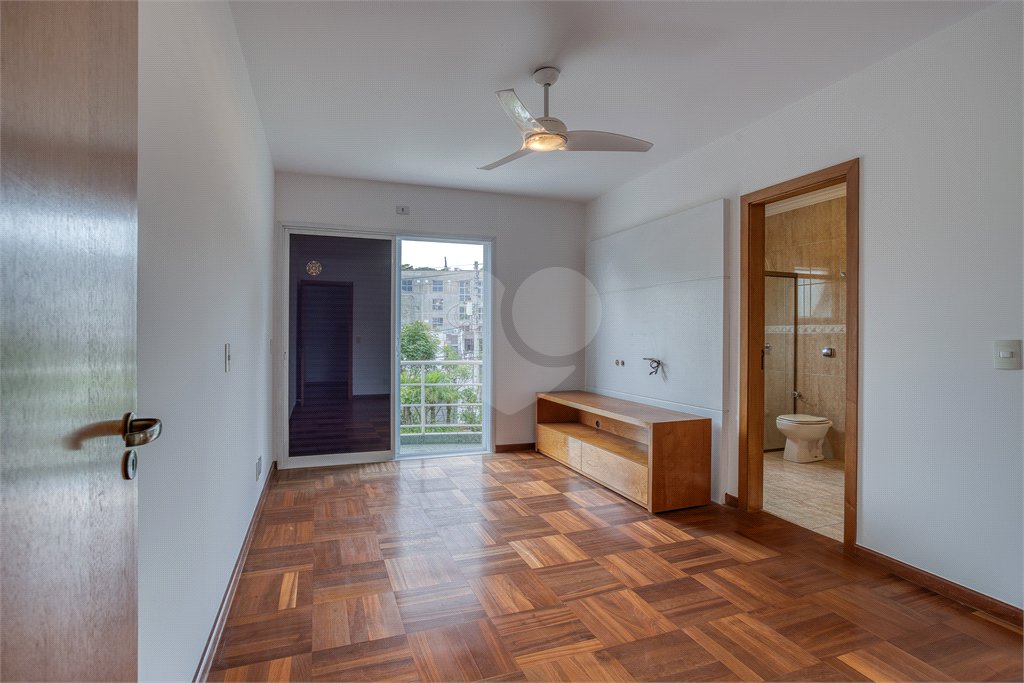 Casa à venda com 4 suítes em Chácara Monte Alegre, São Paulo, SP