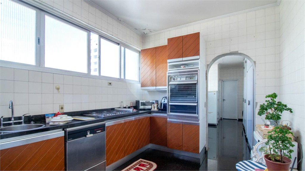 Apartamento localizado no Bairro Nobre de Higienópolis