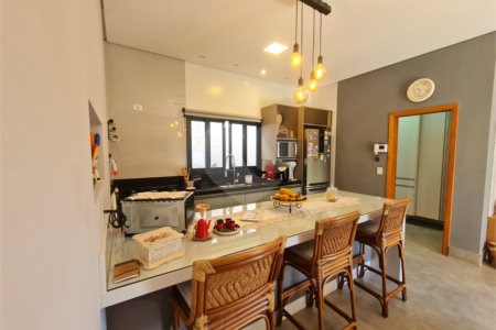 Casa com 4 dormitórios à venda, 214 m² por R$ 1.890.000 - Parque Arco Iris - Atibaia/SP