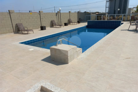 Apartamento no condomínio Monte Berlim