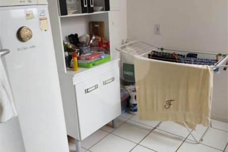 Apartamento no Condomínio Monte Olimpo .