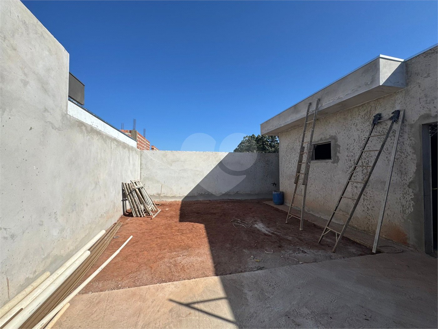 Casa á venda, com 03 Dormitórios, sendo 1 suíte, no Condomínio Recanto do Sábia em São Carlos-SP