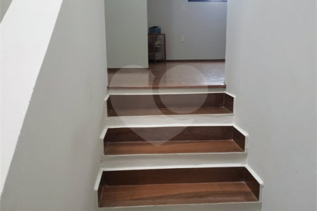 Casa à Venda na Região Central de São Carlos - Excelente Localização