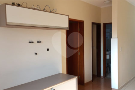 Linda casa em condomínio fechado com 2 Dormitórios.