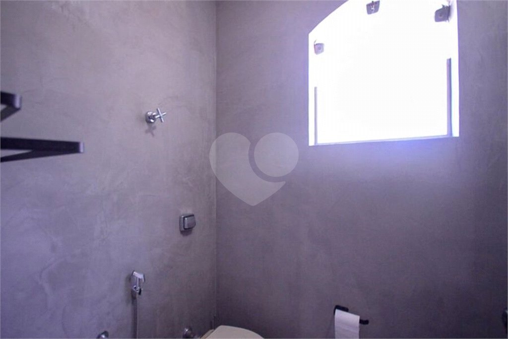 Casa com 4 Dormitórios sendo 1 suíte, com 3 Vagas