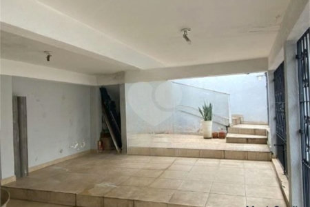 Casa com 180m², 3 dormitórios, sendo 1 suíte, 2 vagas, à venda na Vila Prudente.