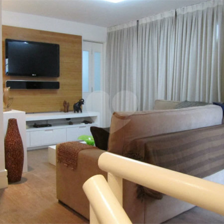 Cobertura Duplex com 126,metros quadrados próximo ao Shopping Pátio Paulista.