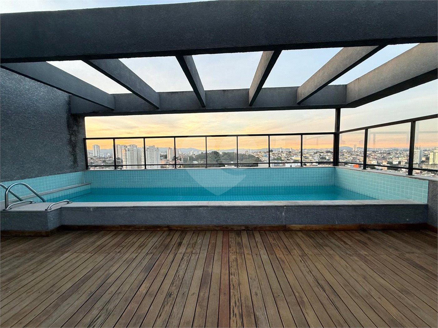 Apartamento à Venda na Vila Maria | 2 Dormitórios | Sacada Grill | Vista Livre | Vaga Coberta + Depósito
