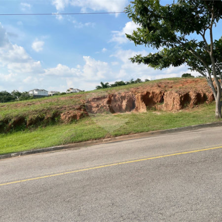 Terreno a venda no Condomínio Residencial Santa Isabel