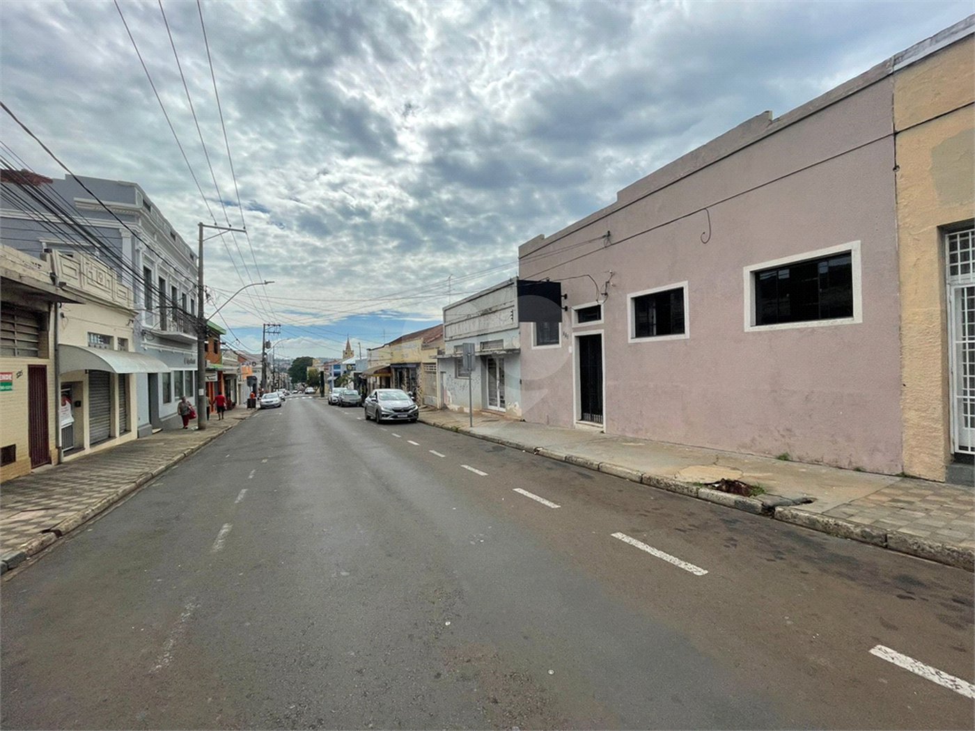 Casa comercio dispondo para venda ou locação no Centro,
