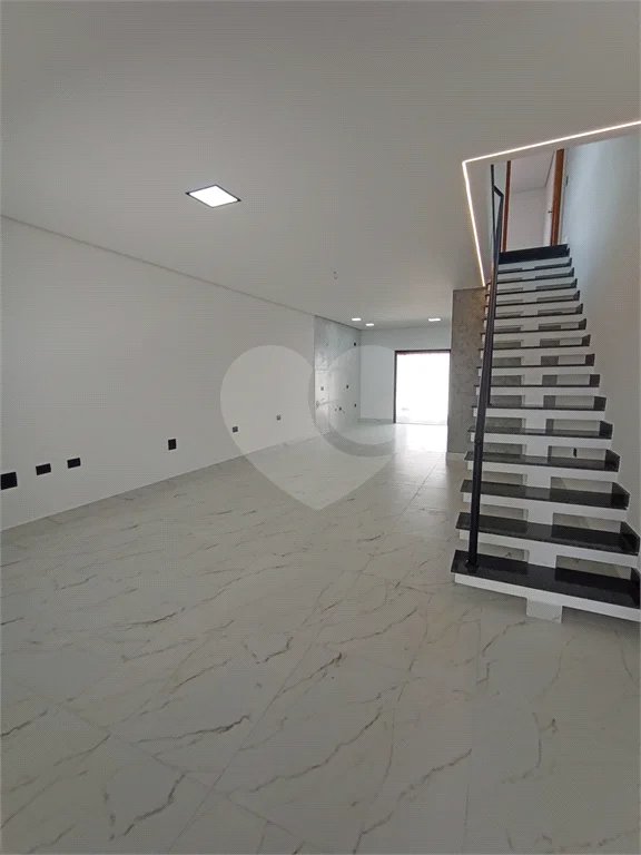 Casa com 155m² , 3 dormitórios , sendo 1 suíte , 4 vagas , à venda no Parque das Nações em Santo André.