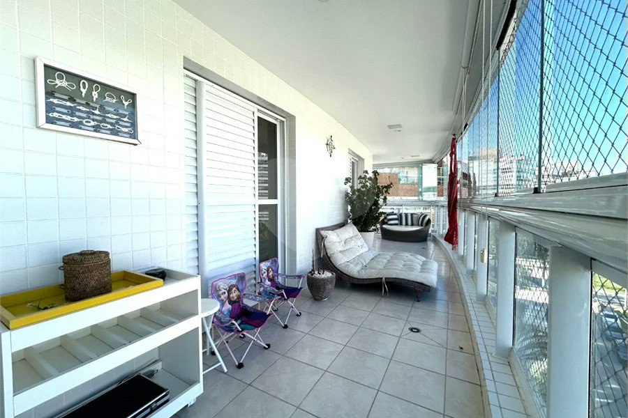 Apartamento à venda com 4 suítes em Riviera de São Lourenço, Bertioga, SP