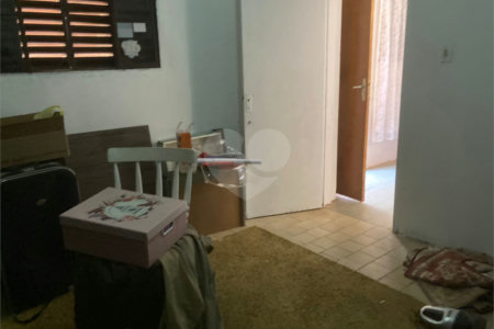 Vende-se excelente casa próxima ao Centro