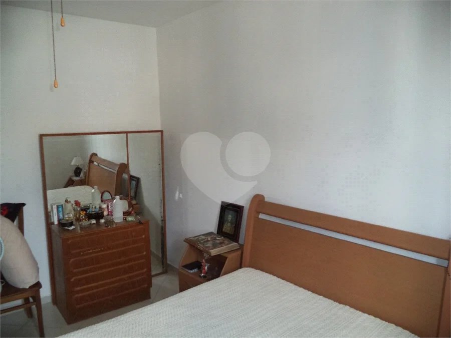 4 dormitórios, suíte no térreo e 2 vagas no Jardim Peri, próximo ao Horto Florestal!