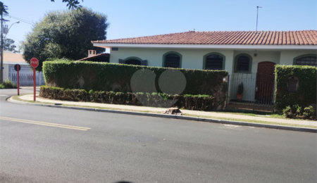 Casa à venda com 3 quartos, sendo 1 suíte, em Parque Paraíso, São Carlos, SP