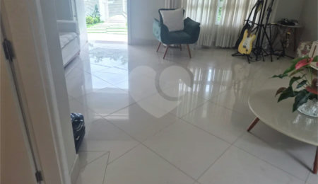 Casa Térrea à venda com 3 quartos, sendo 1 suíte,  no Centro, Indaiatuba, SP