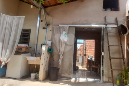 Casa à Venda no Jardim Zavaglia - São Carlos