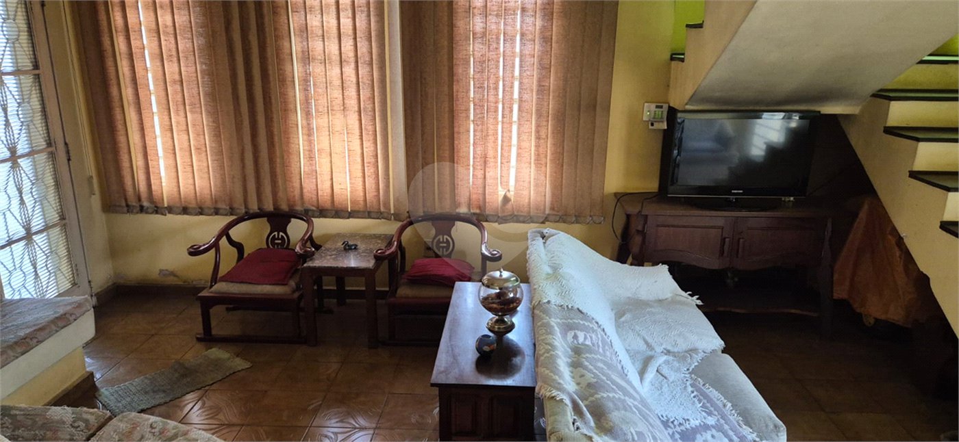 Casa Sobrado com varandas