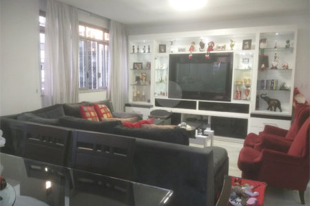 Apartamento de 3 quartos, 1 suíte, à venda no Paraíso. Impecável!