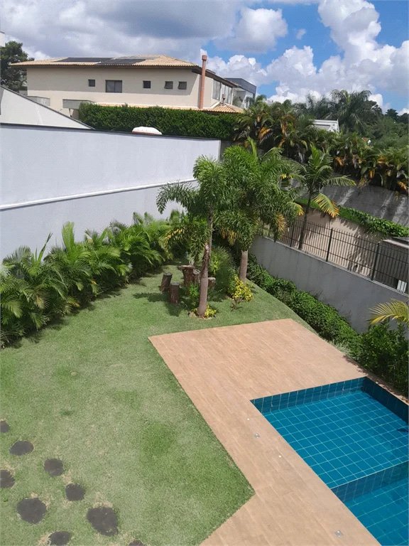 Casa à venda com 3 suítes em Moinho Velho, Cotia, SP