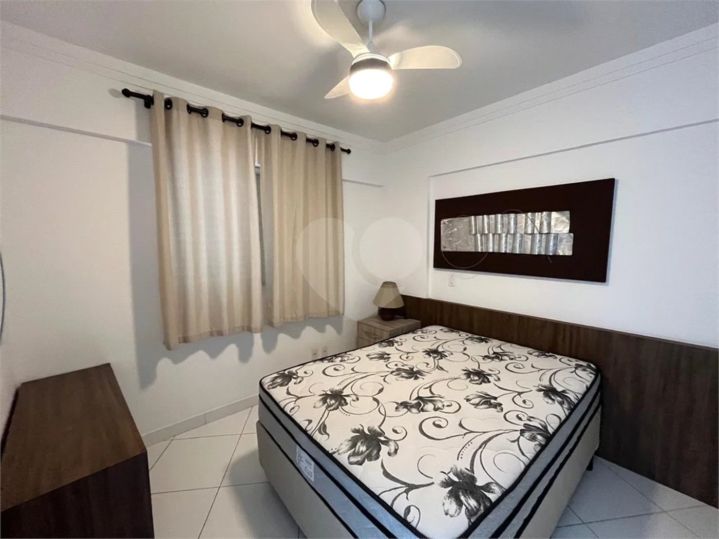 Apartamento mobiliado disponível para locação - em excelente localização na Av. Independência em Piracicaba.