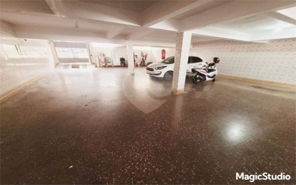 Casa para venda ou locação em São Caetano do Sul, no bairro Olímpico, com 307 m², 8 quartos (3 suítes) e 10 vagas de garagem