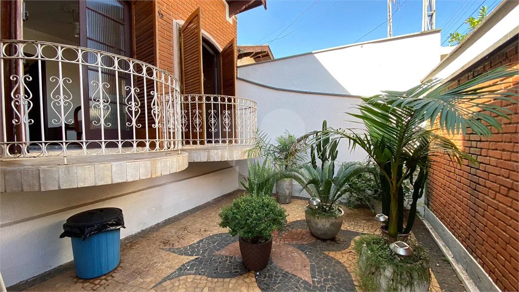 Excelente casa no Jardim Brasilia 3 dormitórios sendo 1 suíte