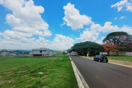 Oportunidade no Condomínio Villa Sapezal com ótima topografia - 360m² – Indaiatuba/SP