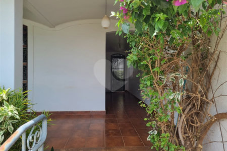 Casa comercial para locação no Centro