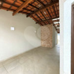 Casa térrea para venda com 02 dormitórios e 02 vagas de garagem em Atibaia