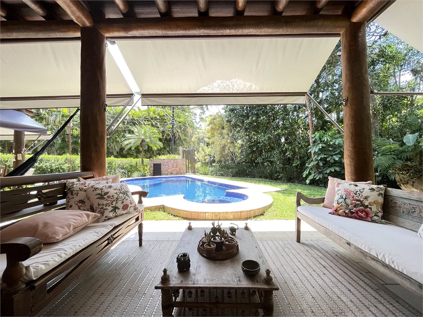 Casa à venda com 4 suítes em Costa do Sol, Bertioga, SP
