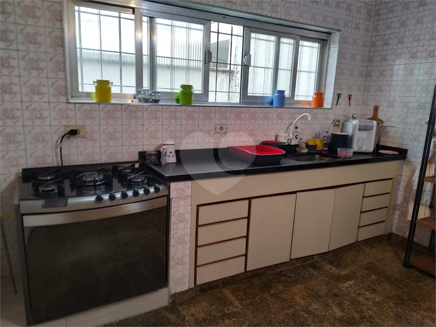 Sobrado à venda no Planalto Paulista de 232 metros quadrado com 3 suítes e 3 vagas.