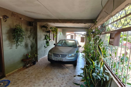 Oportunidade Única no Santa Felícia: Casa 3 dormitórios, Conforto, Espaço de Sobra e a Melhor Localização de São Carlos!