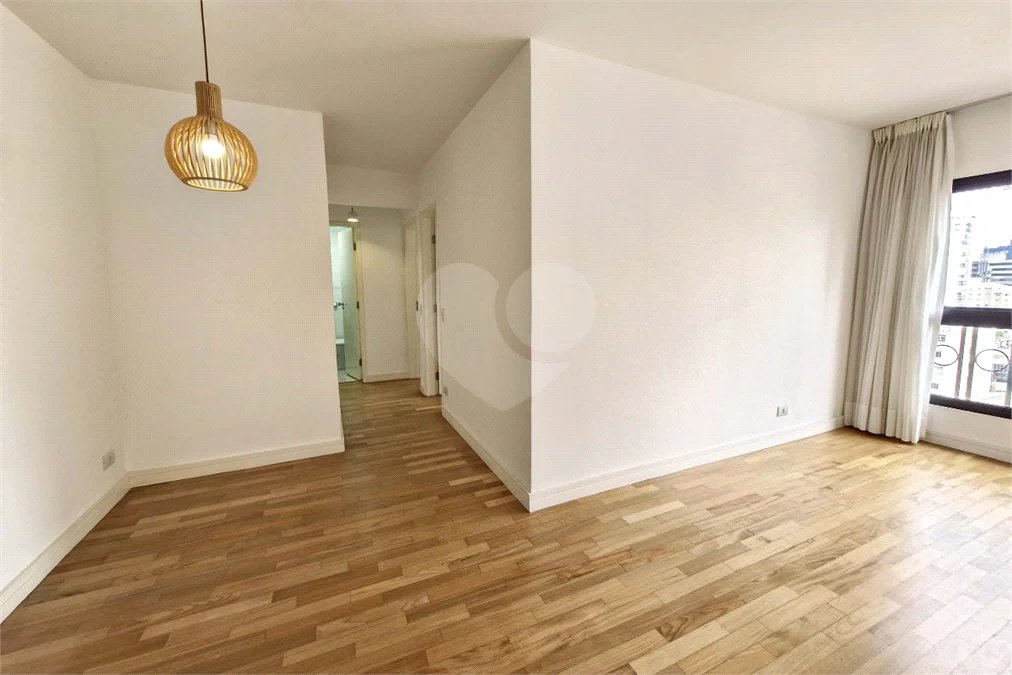 ÓTIMO APARTAMENTO 76 m² ÚTEIS REFORMADO 1 VAGA DE GARAGEM