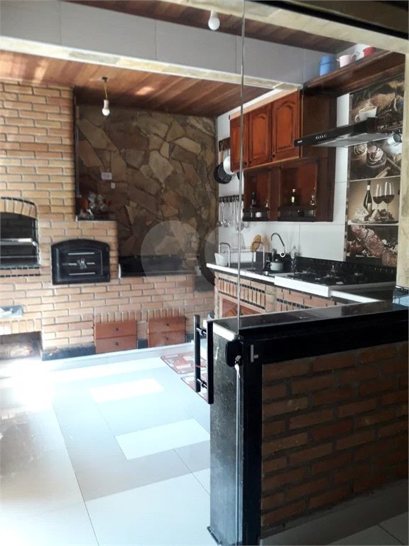Sobrado à venda com 4 suítes em Santa Inês, Caieiras, SP