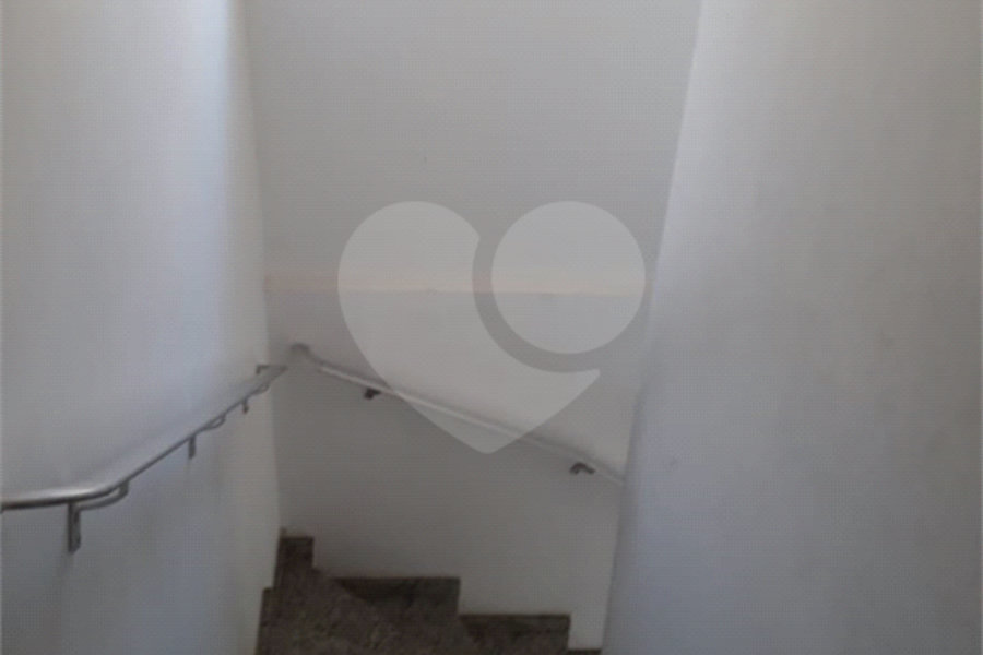 Sobrado com 3 Quartos e 3 banheiros à Venda, 180 m² por R$ 680.000