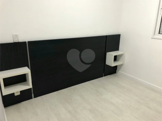 Apartamento à venda com 2 quartos, sendo 1 suíte,  em Campo Belo, São Paulo, SP