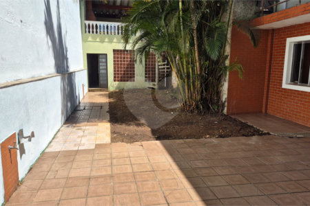Casa residencial ou comercial com mais de 200m² na região do Jardim da Saúde em São Paulo - SP.
