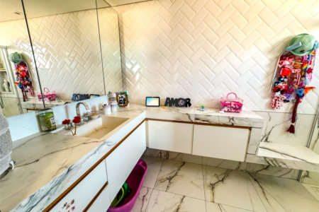 Apartamento à Venda no Centro de São Carlos - com 3 Suítes.
