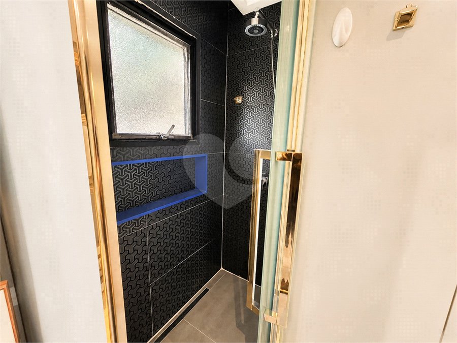 Apartamento reformado com 186 m² em Santa Cecília