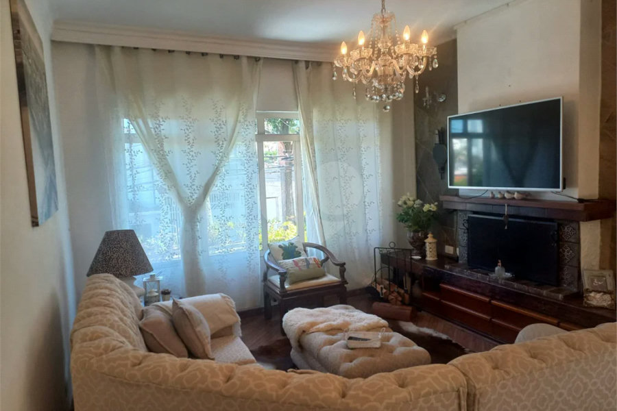 Sobrado com 2 Suítes na Região da Vila Santa Catarina!!!