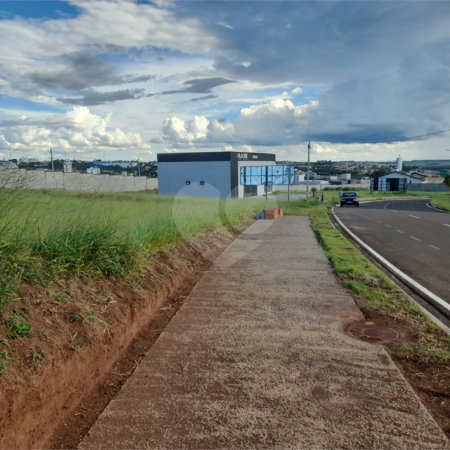 Lote Comercial à Venda na Avenida Bruno Ruggiero -São Carlos/SP
