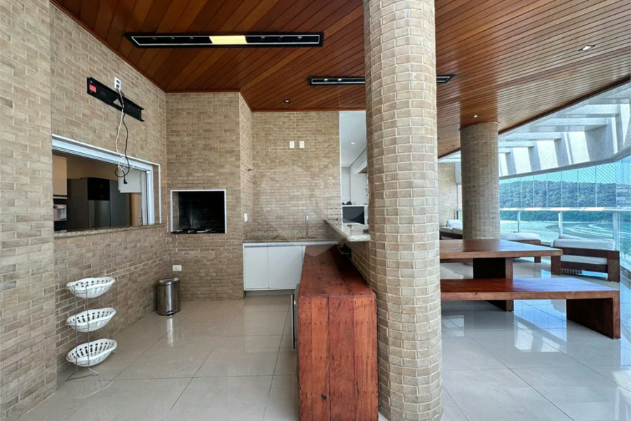 Cobertura à venda com 4 quartos, sendo 2 suítes,  em Riviera de São Lourenço, Bertioga, SP