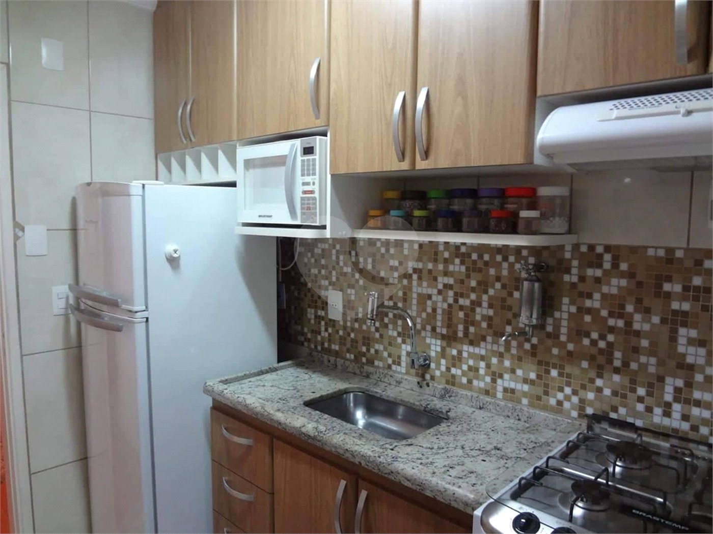 Apartamento no Condomínio Residencial Ipê I .