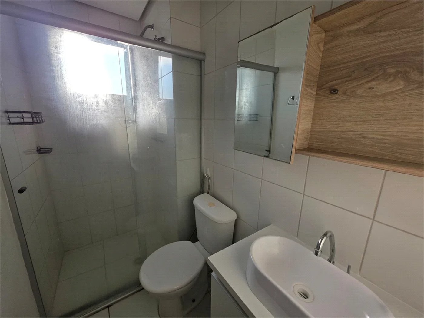 Magnífico Apartamento – Vista Amaralina | 02 DORMS | VARANDA C/ VISTA LIVRE | PISO LAMINADO | PISCINAS | 1 VAGA LIVRE | ISENTO IPTU !!!!